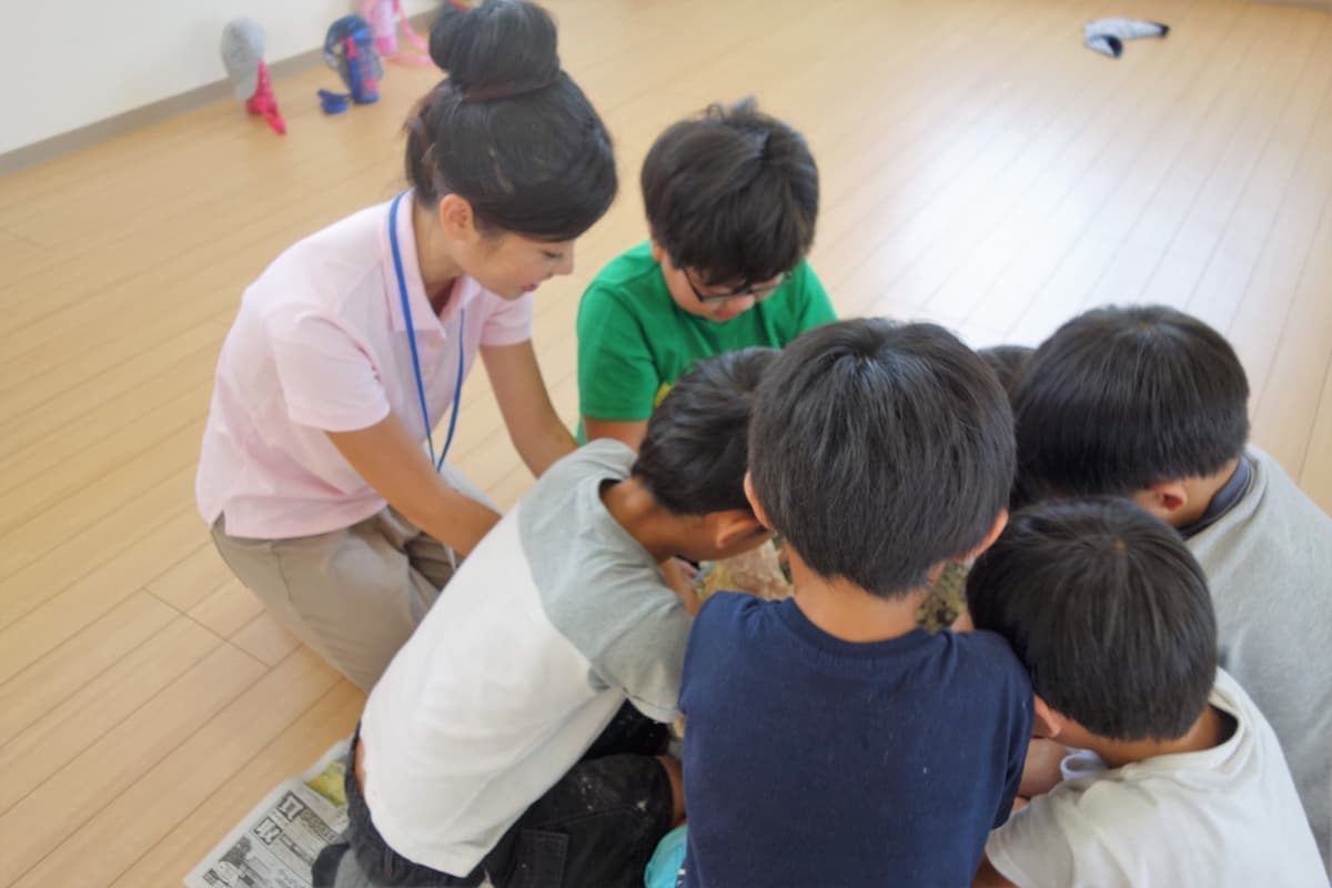 子どもと遊ぶインターン